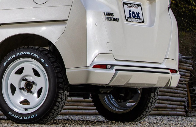 'Tiểu Land Cruiser' biến thành nhà di động: Nhỏ hơn i10, chỉ có giường, hộc đựng đồ, hợp cắm trại - Ảnh 13.