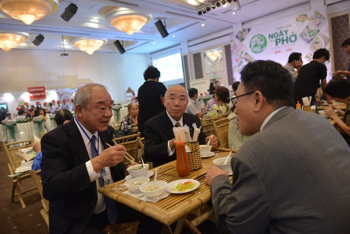 Thưởng thức miễn phí phở nổi tiếng Sài Gòn tại Ngày của Phở - Ảnh 8. Thưởng thức miễn phí phở nổi tiếng Sài Gòn tại Ngày của Phở - Ảnh 8.