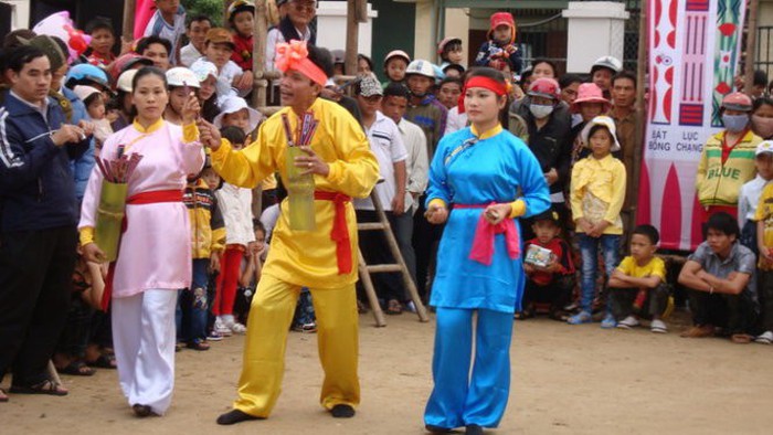 Bài Chòi Trung bộ vừa được công nhận là di sản nhân loại - Ảnh 1. Bài Chòi Trung bộ vừa được công nhận là di sản nhân loại - Ảnh 1.