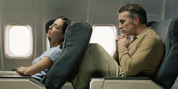 6 cách để ngủ ngon khi đi máy bay - Ảnh 5.
