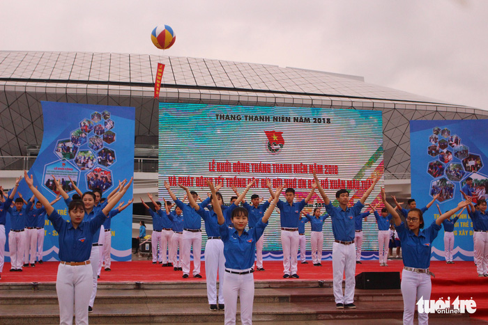 Trồng 5ha phi lao khởi công Tháng thanh niên - Ảnh 1.