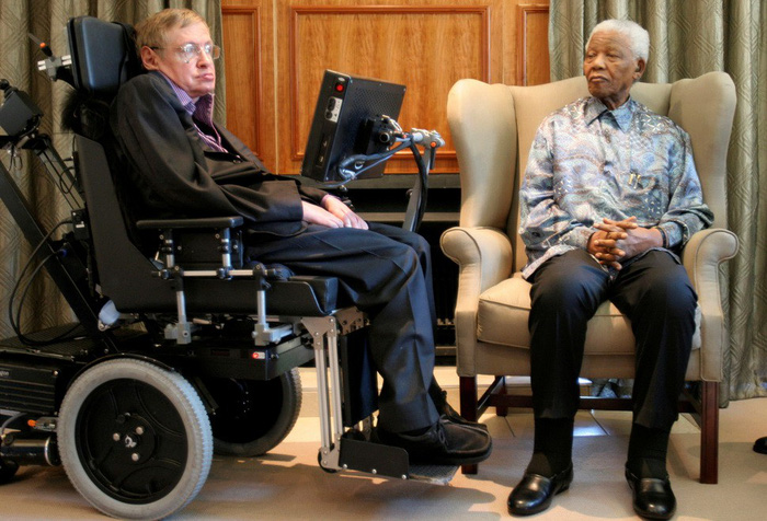 Có một Stephen Hawking thích được xem là nhà văn - Ảnh 3.