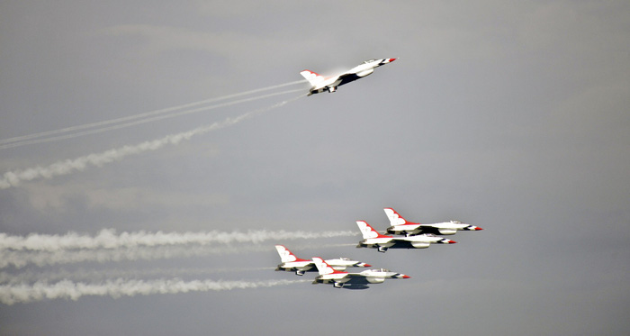 Xem ‘Airshow’ ở căn cứ không lực Hoa Kỳ - Ảnh 4.