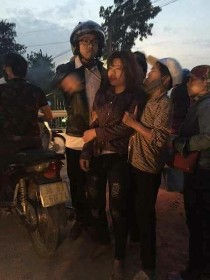 Nhảy cầu cứu cô gái gieo mình xuống sông Chu - Ảnh 5. Nhảy cầu cứu cô gái gieo mình xuống sông Chu - Ảnh 5.