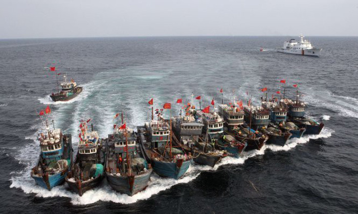 Việt - Trung thiết lập đường dây nóng về hoạt động nghề cá trên biển - Ảnh 1.