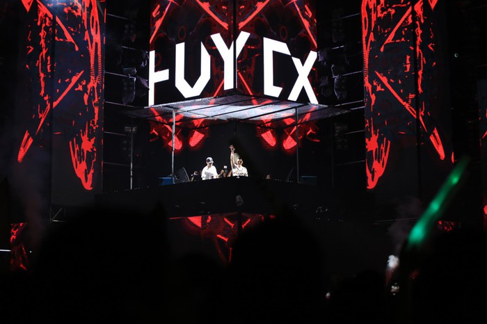 Phố đi bộ bùng nổ cùng dàn DJ quốc tế - Ảnh 7. Phố đi bộ bùng nổ cùng dàn DJ quốc tế - Ảnh 7.