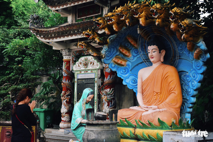 Mùa Phật Đản đi lễ chùa Một Cột tại Sài Gòn - Ảnh 12.