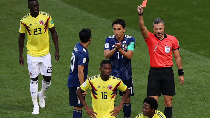 Lục tung hồ sơ trọng tài đẹp trai phạt thẻ đỏ Colombia ngay phút thứ 3 - Ảnh 2.