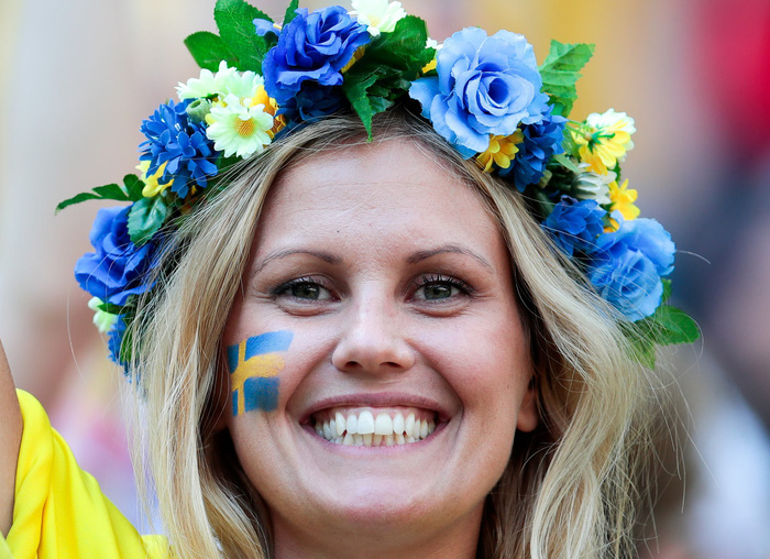 Fan World Cup ấn tượng với khuôn mặt nhiều sắc màu - Ảnh 15.