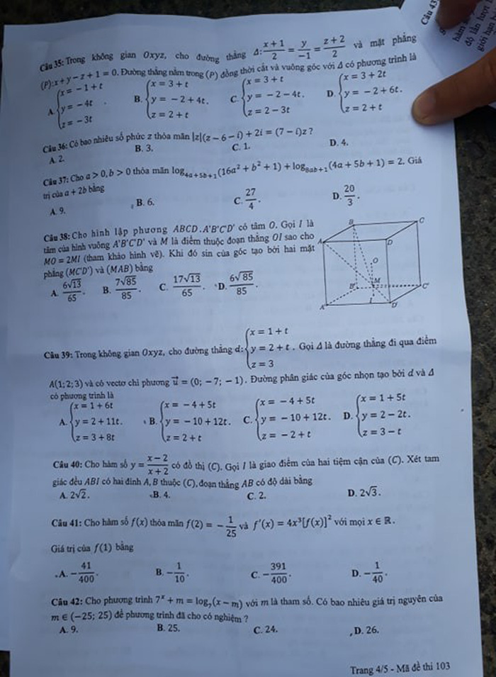 Thí sinh than đề thi toán THPT quốc gia dài và khó, nhiều em bật khóc - Ảnh 20.