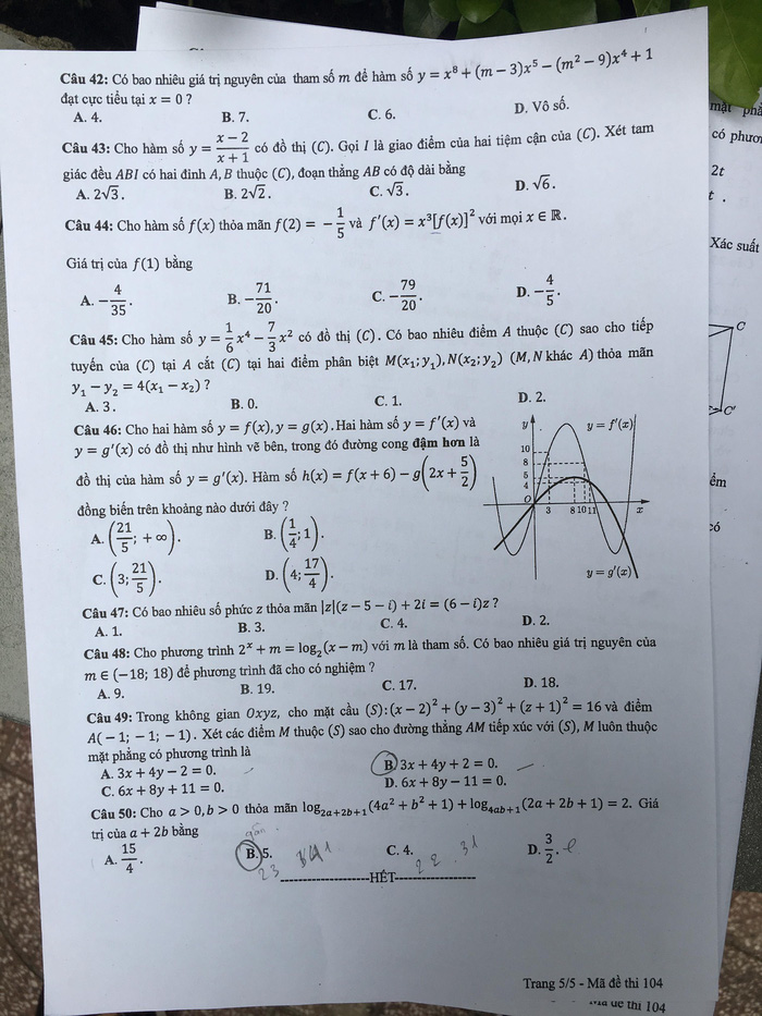 Thí sinh than đề thi toán THPT quốc gia dài và khó, nhiều em bật khóc - Ảnh 26.