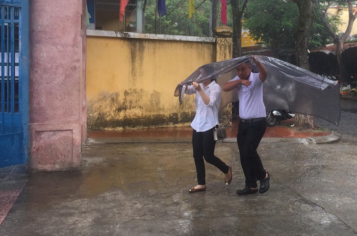 Thí sinh thoải mái bước vào thi toán THPT quốc gia 2018 - Ảnh 4.