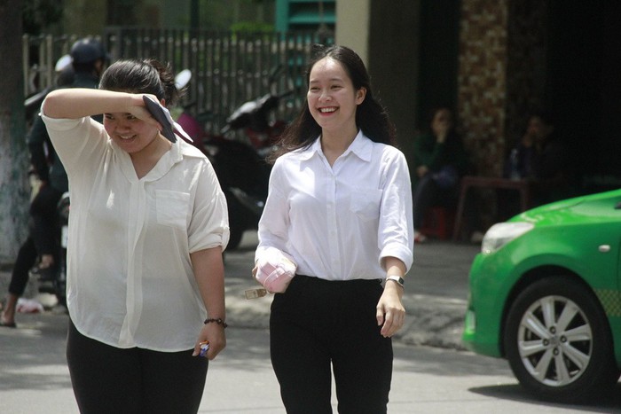 Thí sinh thoải mái bước vào thi toán THPT quốc gia 2018 - Ảnh 3.