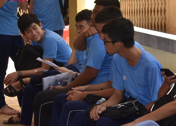 Thí sinh thoải mái bước vào thi toán THPT quốc gia 2018 - Ảnh 5.