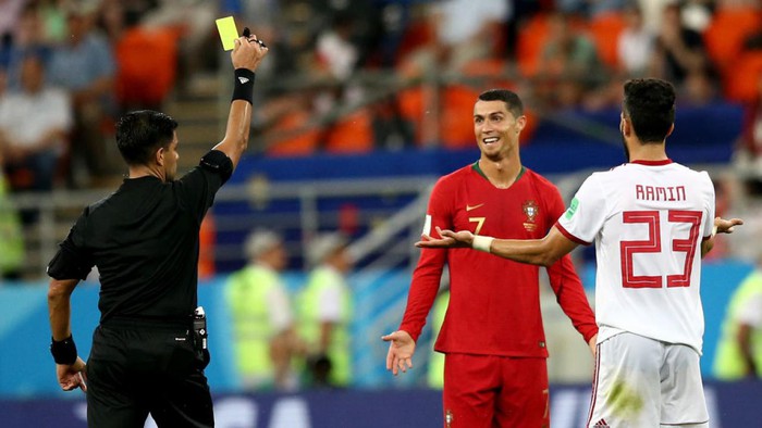 Cân áp lực gánh team của Messi và Ronaldo - Ảnh 6. Cân áp lực gánh team của Messi và Ronaldo - Ảnh 6.