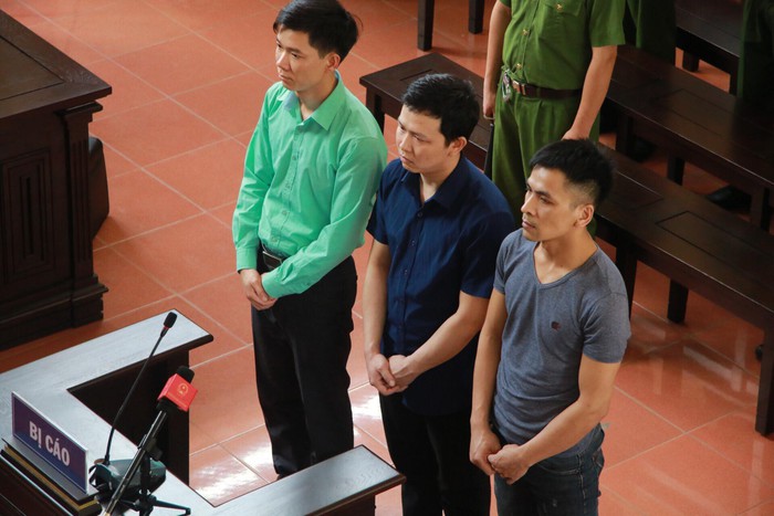 Kiến nghị khởi tố 2 trưởng khoa, làm rõ trách nhiệm nguyên giám đốc Bệnh viện Hòa Bình - Ảnh 1.