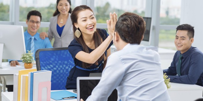 Đừng cho đồng nghiệp biết bạn kiếm bao nhiêu tiền - Ảnh 1.