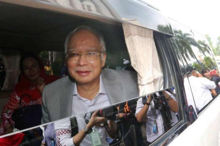 Cựu thủ tướng Malayisa Najib bị khóa tài khoản ngân hàng - Ảnh 1.