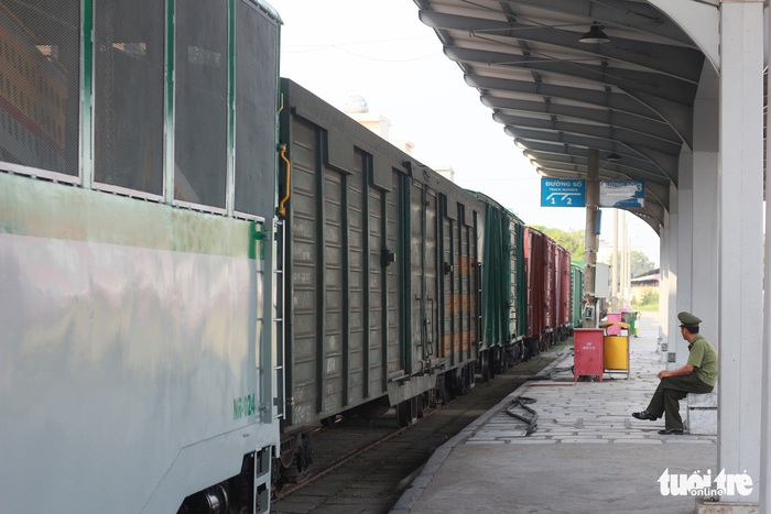 Công an Hải Phòng đề xuất đưa đường sắt ra khỏi nội đô - Ảnh 2. Công an Hải Phòng đề xuất đưa đường sắt ra khỏi nội đô - Ảnh 2.
