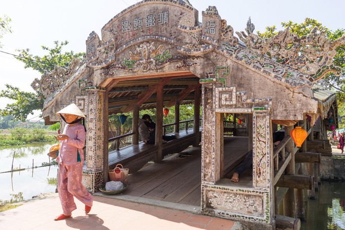 Cặp đôi rủ nhau bán hết tài sản, sống du mục mỗi nước 91 ngày - Ảnh 15.