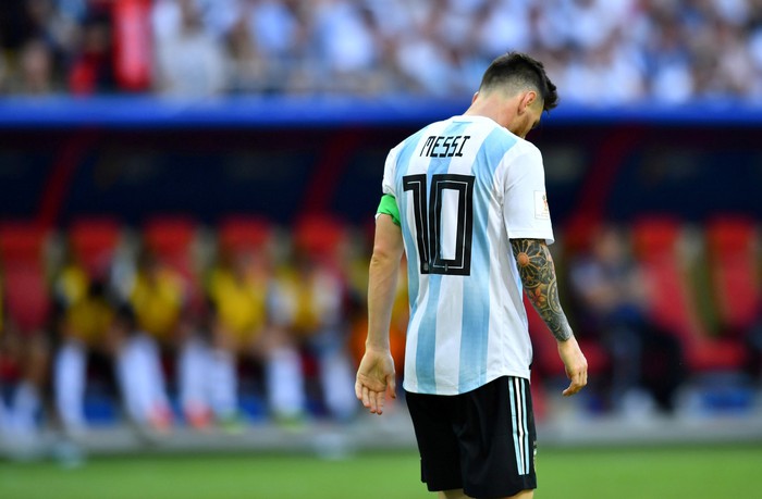 Messi và sự trân trọng từ đối thủ không đội trời chung - Ảnh 4.