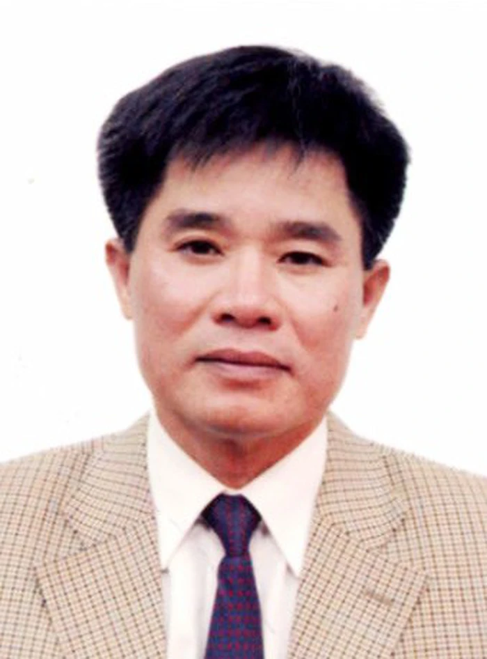 Ký 76 quyết định bổ nhiệm cán bộ trước khi về hưu - Ảnh 1.