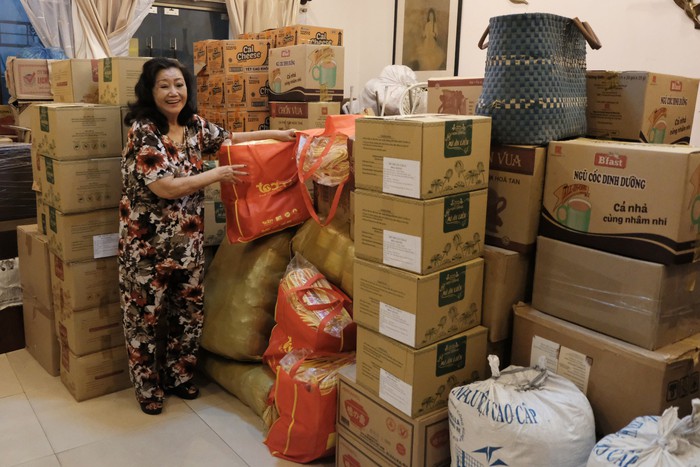 Cái tình của khán giả còn nhớ tới nghệ sĩ ở tuổi về chiều - Ảnh 6. Cái tình của khán giả còn nhớ tới nghệ sĩ ở tuổi về chiều - Ảnh 6.