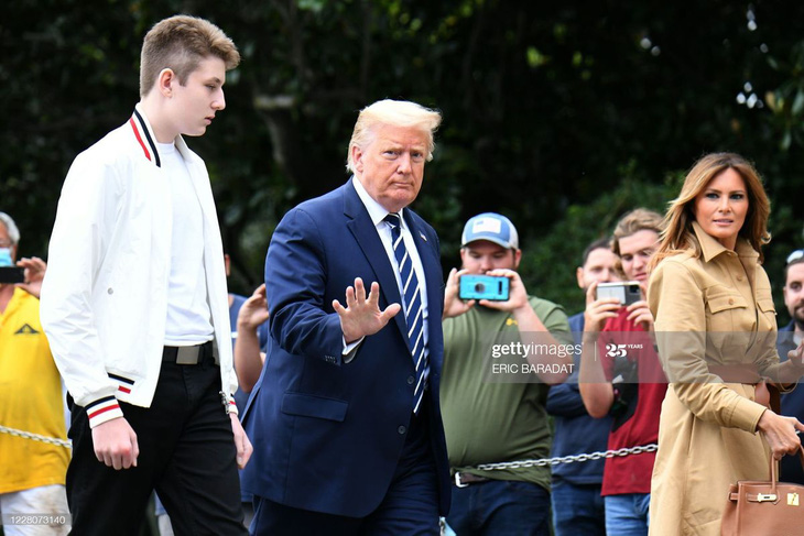 Con trai ông Trump, Barron Trump làm biết bao nữ sinh say nắng ở trường đại học - Ảnh 2.