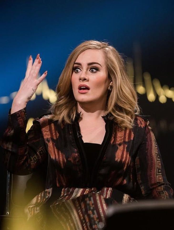 Adele thú nhận dùng tài khoản ảo đi chê ca sĩ khác