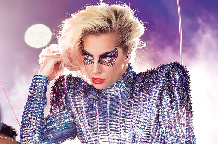 Bất ngờ hủy sô vì bệnh, Lady Gaga mua pizza xin lỗi fan - Ảnh 1.