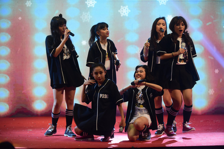 P336 lần đầu có mini show, hát cùng nhóm nhạc thần tượng Tempura Kidz - Ảnh 4.