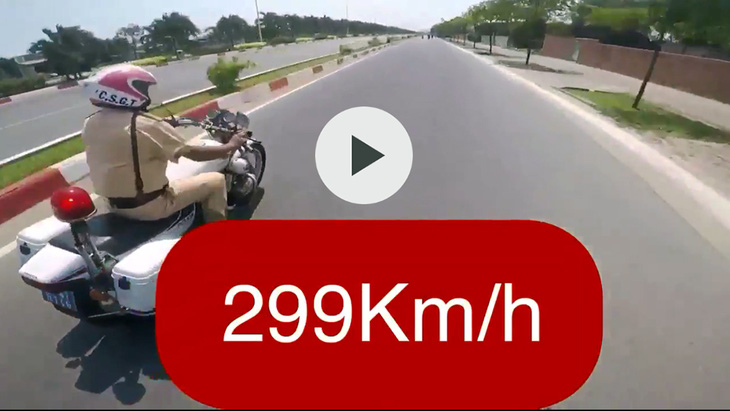 Lao xe máy tốc độ bàn thờ 299km/h để câu like? - Ảnh 2.