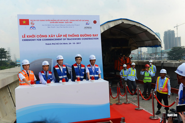 Khởi công xây lắp đường ray tuyến metro Bến Thành - Suối Tiên - Ảnh 1.