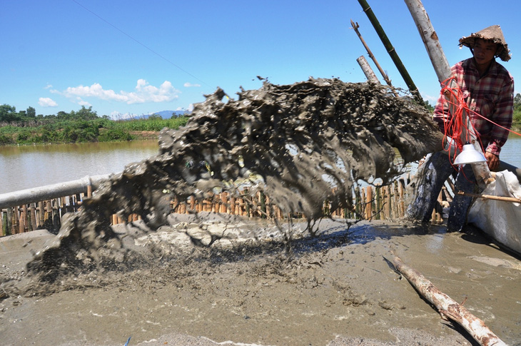 Tháo đập ngăn mặn sông Vĩnh Điện, dân Hội An mất nước sinh hoạt - Ảnh 3.