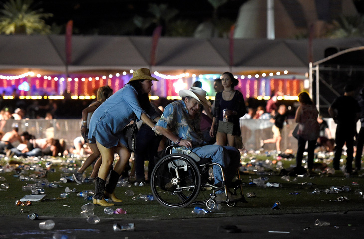 Những khoảnh khắc khó quên của vụ thảm sát Las Vegas - Ảnh 10.