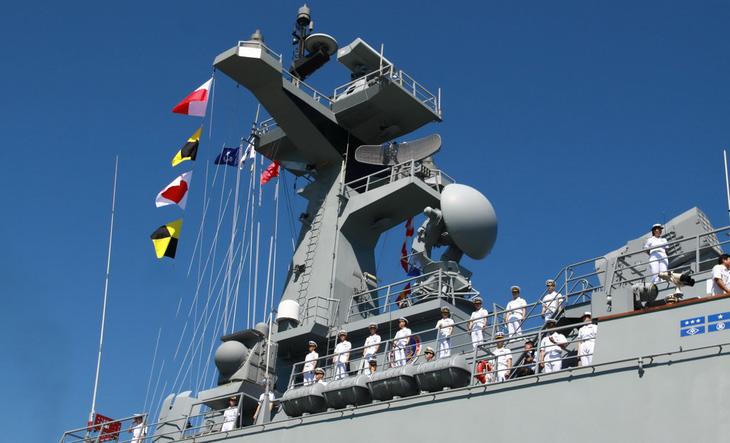 Hai tàu Hải quân Hàn Quốc thăm Đà Nẵng - Ảnh 2.