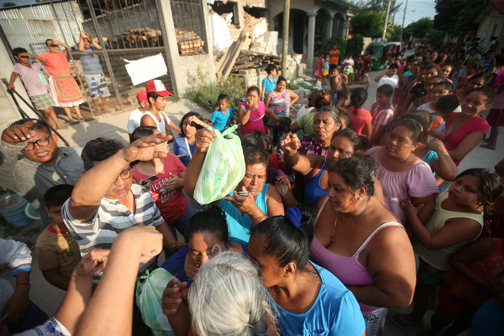 Mexico tiếp tục tìm kiếm nạn nhân trận động đất quá mạnh - Ảnh 1.