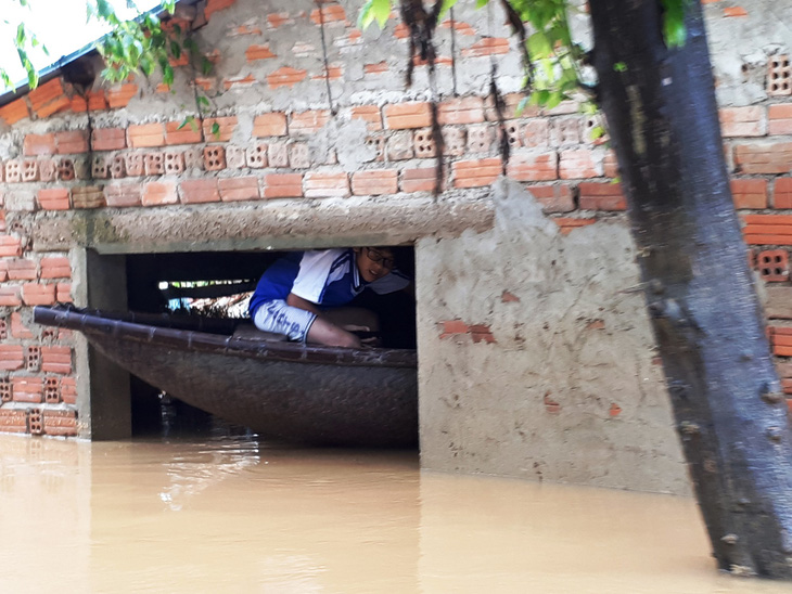 Thiệt hại do mưa lũ tại Quảng Nam khoảng 1.500 tỉ đồng - Ảnh 2.