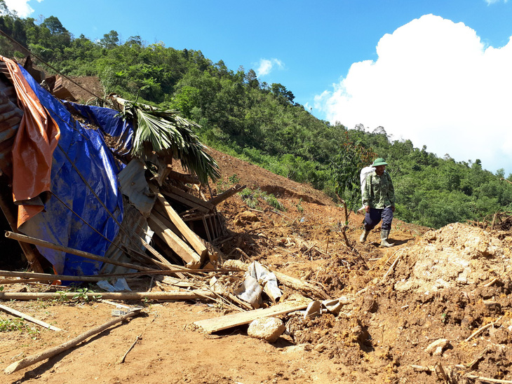 Thiệt hại do mưa lũ tại Quảng Nam khoảng 1.500 tỉ đồng - Ảnh 1.