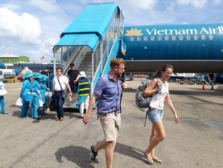 Săn vé Vietnam Airlines dịp Tết Nguyên Đán 2018 giá  399.000 đồng - Ảnh 1.