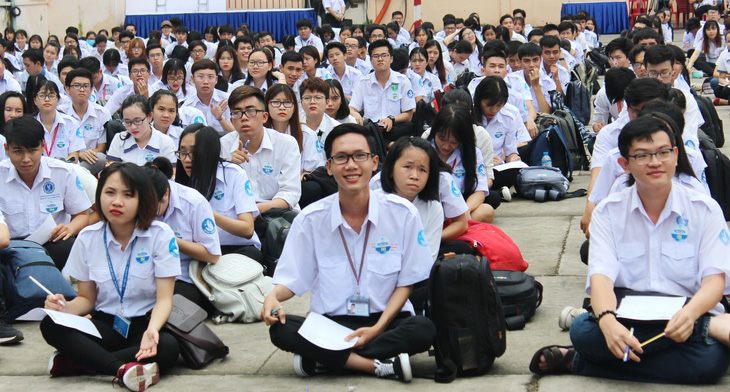Cả ngàn sinh viên TP.HCM đồng diễn mừng Đại hội Đoàn toàn quốc XI - Ảnh 1.