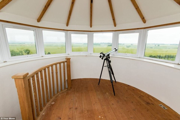Ghé thăm ngôi nhà được cải tạo từ cối xay gió cổ ở Anh - Ảnh 4.