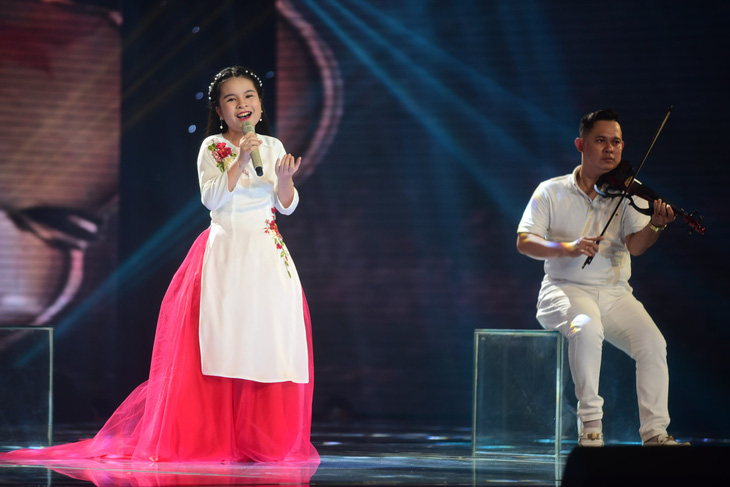 Ngọc Ánh giành quán quân Giọng hát Việt nhí 2017 - Ảnh 12.
