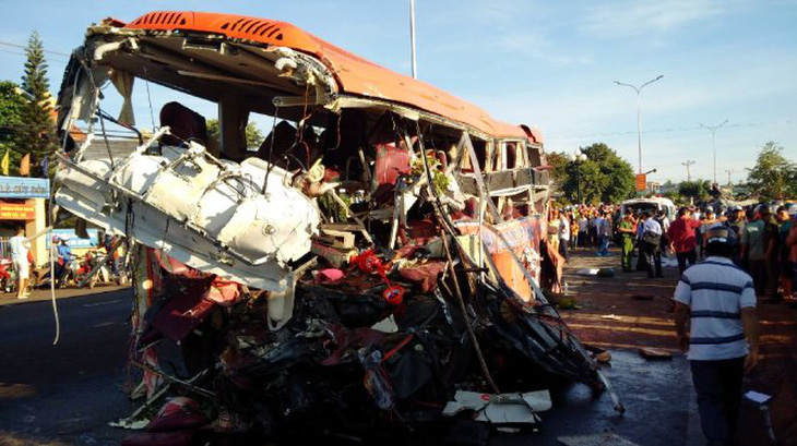 Mỗi năm Việt Nam có 15.000 người chết vì tai nạn giao thông - Ảnh 1.