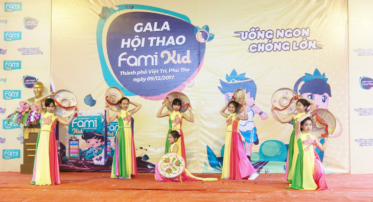 Tưng bừng Gala chung kết hội thao Fami Kid 2017 - Ảnh 1.