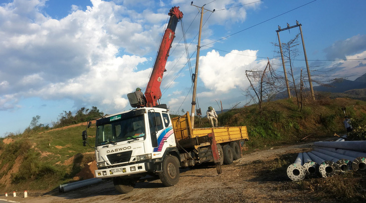 Công bố điện thoại nóng chống chặt chém dân vùng bão Hà Tĩnh - Ảnh 2.