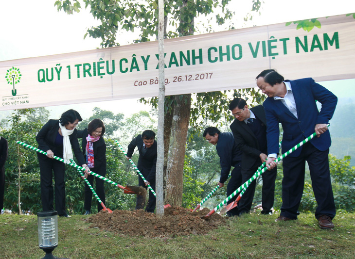 Vinamilk tài trợ 80.722 cây xanh cho khu di tích Pác Bó Cao Bằng - Ảnh 1.