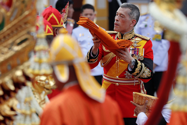 12 triệu người dân kính viếng nhà Vua Thái Lan - Ảnh 6.