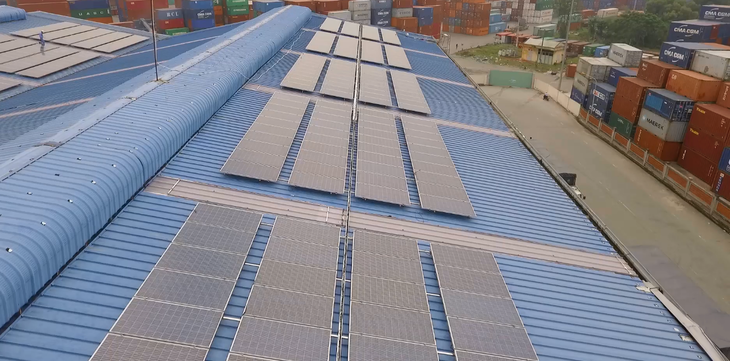 Cảng Sóng Thần lắp đặt hệ thống điện mặt trời lớn nhất VN - Ảnh 2.