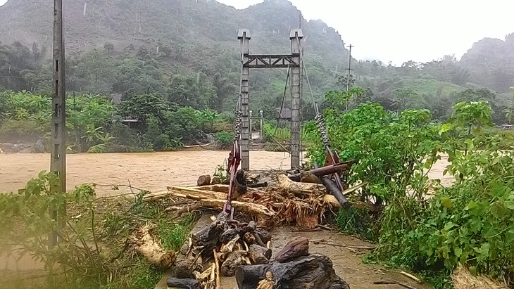 Sơn La: Lũ vẫn chia cắt, cô lập huyện Phù Yên - Ảnh 3.